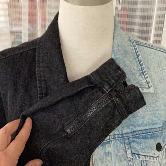 True IMG Two Tone Denim Truck Jacket Women’s Small Jean & Black - Picture 8 of 12